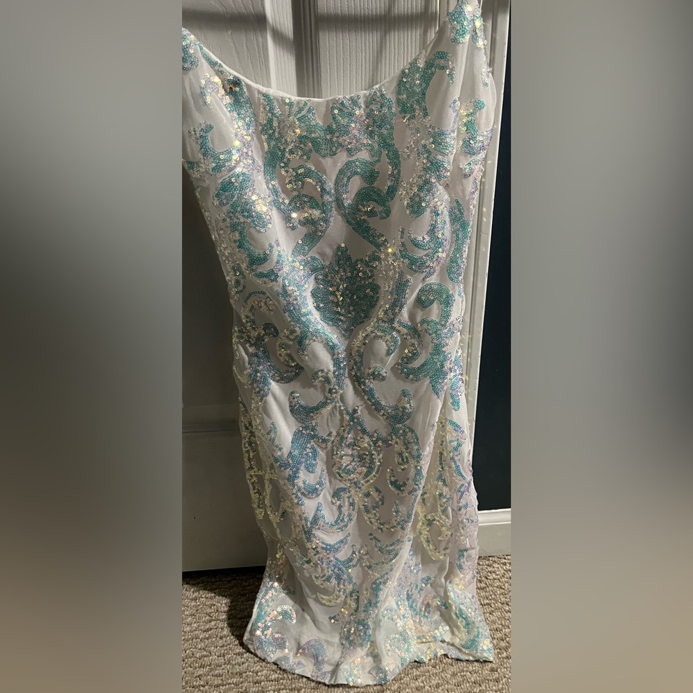 B. Darlin dress | size s